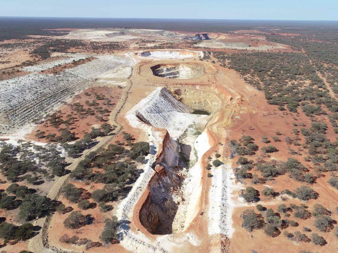 Rox Resources delivers ‘exceptional’ shallow gold intercepts at Youanmi