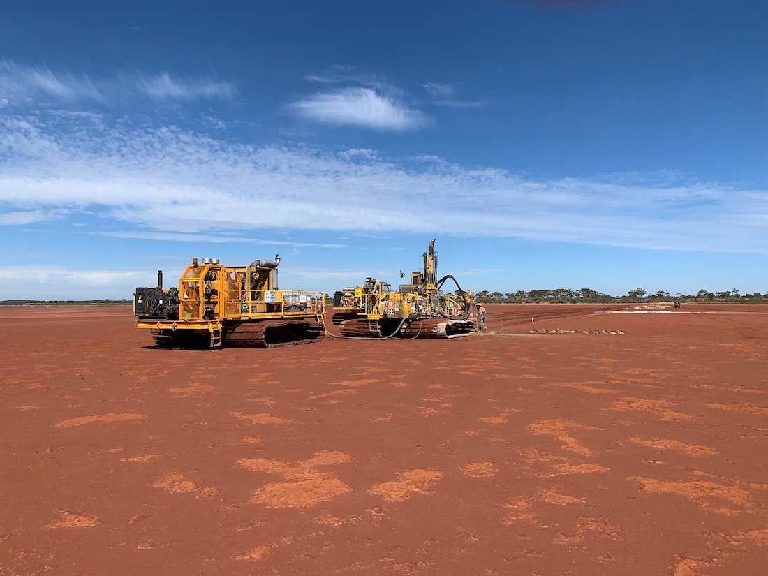 Metal Hawk hits massive nickel sulphides at Berehaven