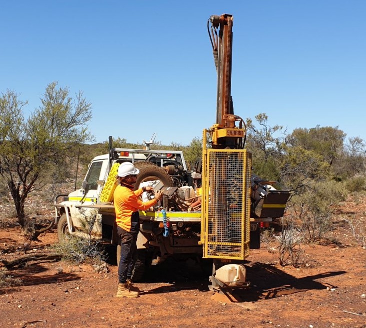 Midas Minerals has the touch with ‘bonanza’ gold intercepts of up to 45.3g/t Au at Weebo, WA