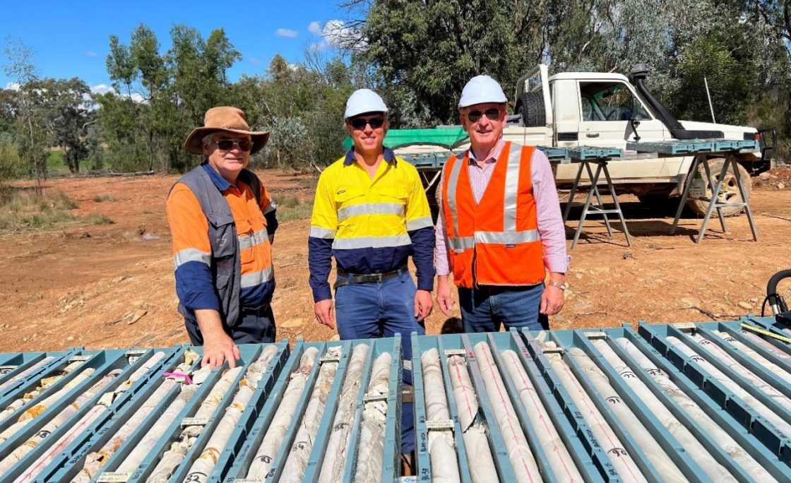 Belararox uncovers LCT mineralisation at wholly owned Bullabulling project in WA