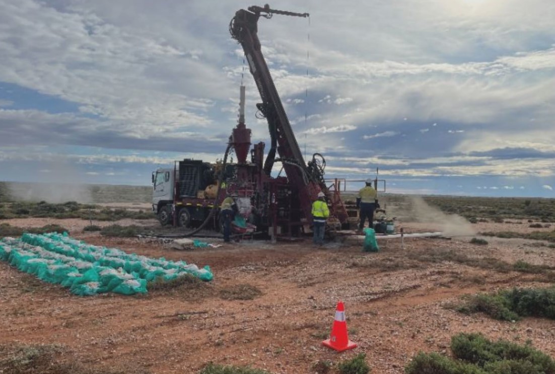 Castillo Copper intersects potential cobalt, copper-gold and REE mineralisation at Fence Gossan Prospect, NSW