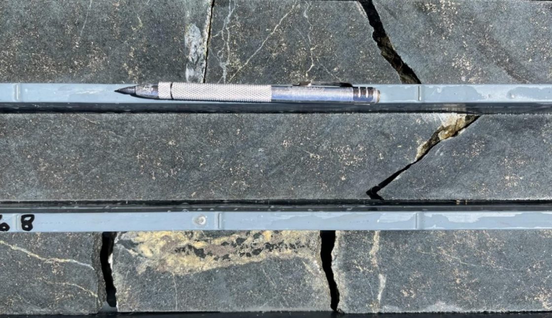 Raiden Resources unearths visual massive and semi-massive Ni-Cu sulphide mineralisation near surface at B1 deposit, WA
