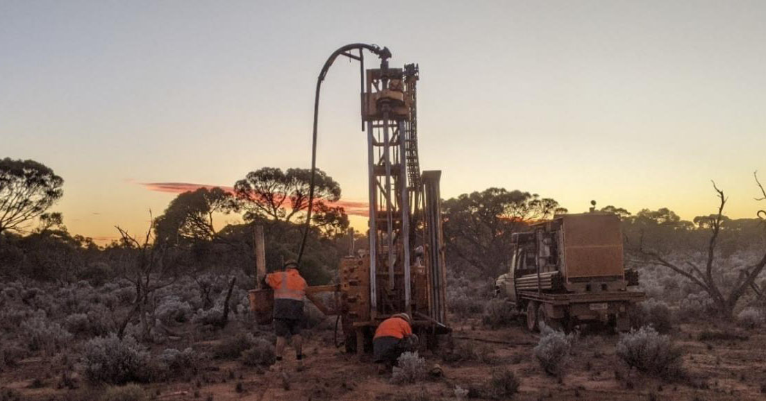 Investigator spies new silver, manganese mineralisation near Paris 