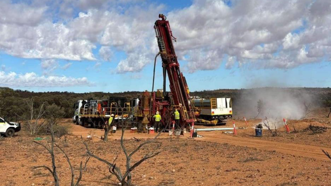 Dreadnought explores gold prospects after thick niobium hits