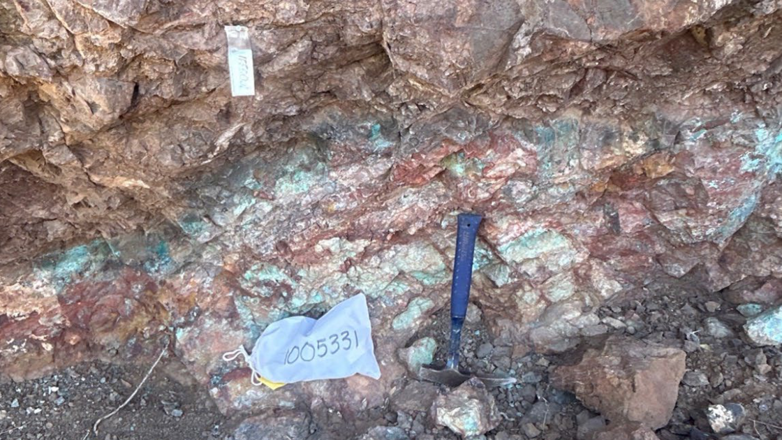 Advance Metals records up to 166g/t gold from Augustus