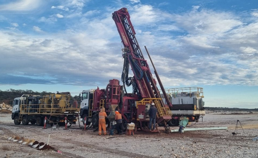 Cazaly drilling beneath historical gold workings