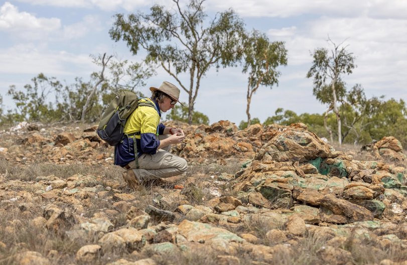 Sybil shepherds ‘shallow, high-grade’ gold for Sunshine