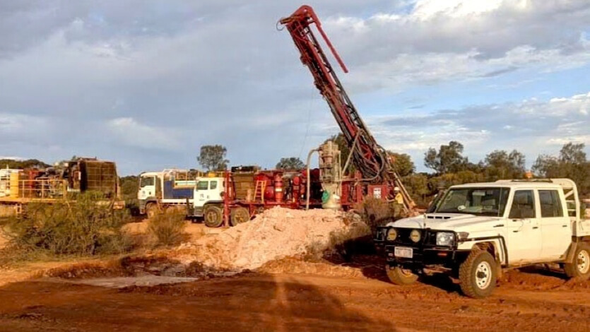 Drilling contract awarded at OzAurum Resources’ Mulgabbie North