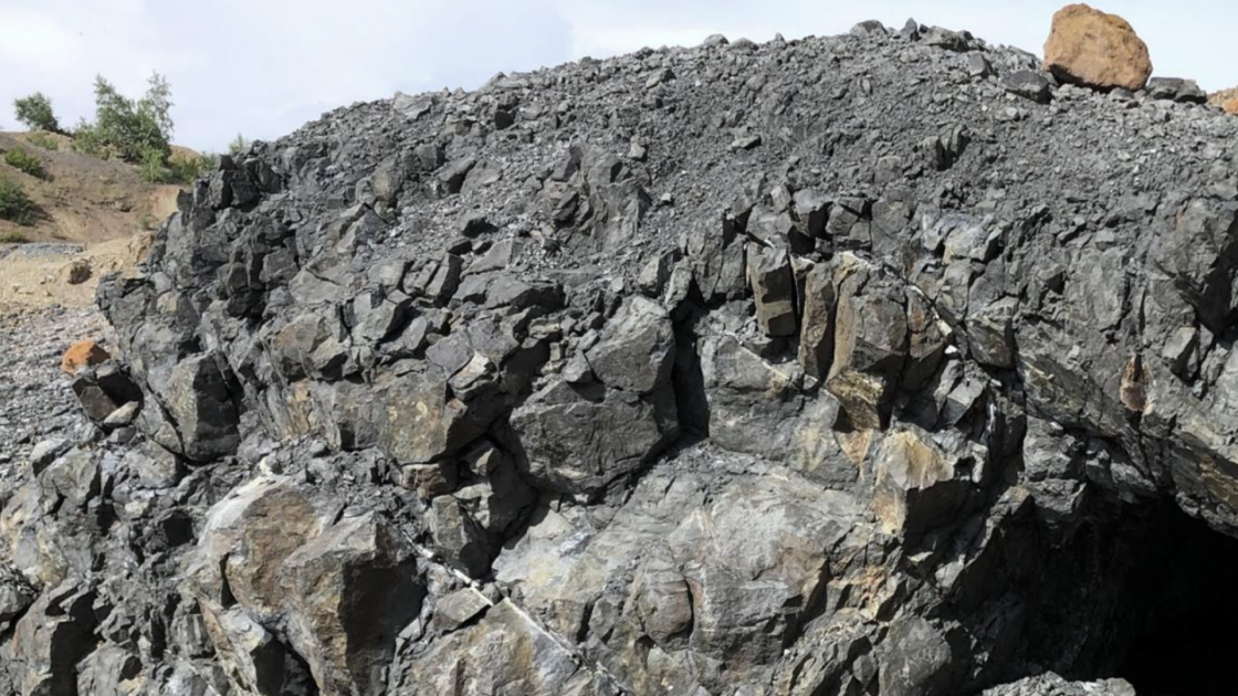Middle Island returns soil and rock chip samples at Bobija
