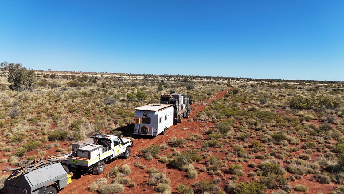 Image of team mobilisation at Madman Project, Western Australia