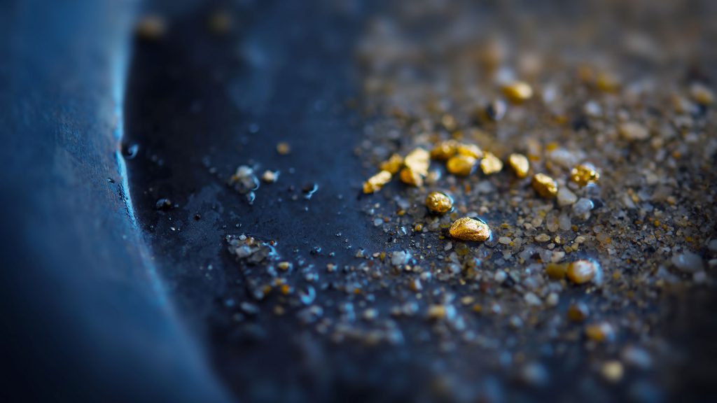 Saturn gains access to Aquarius gold trend