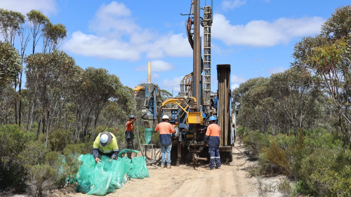 West Cobar’s spectral study sheds light on Baxter