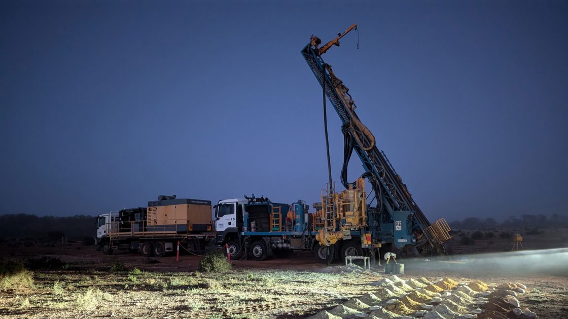Image of a drilling operation in the Australian desert