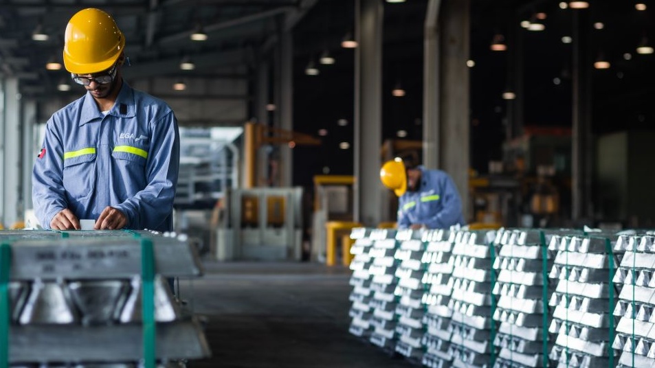 Aluminium falls as war-hit smelter eyes faster restart