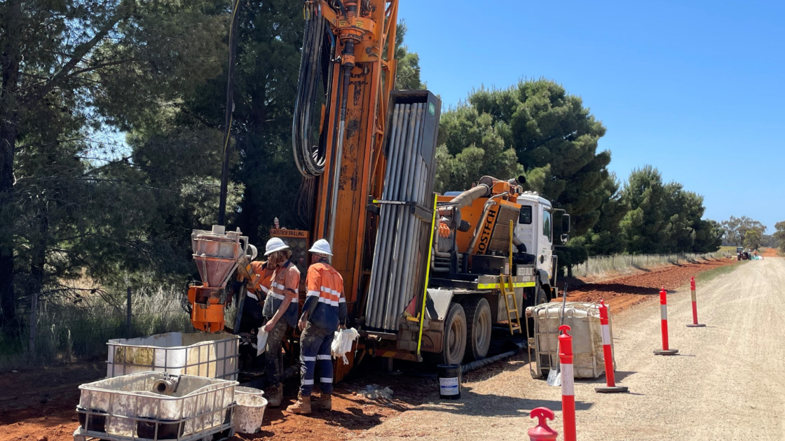 Falcon extends Blue Moon gold strike to 850m